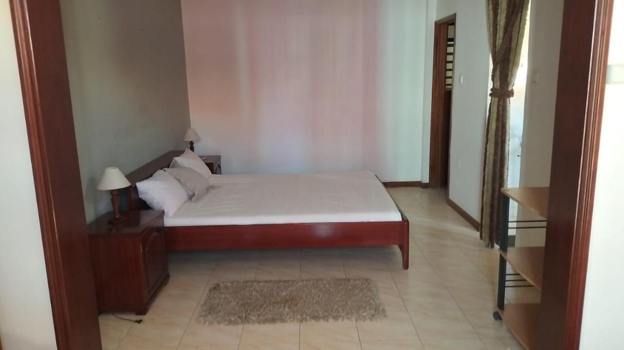 Appartamento Casa Dona Angela Mindelo Esterno foto